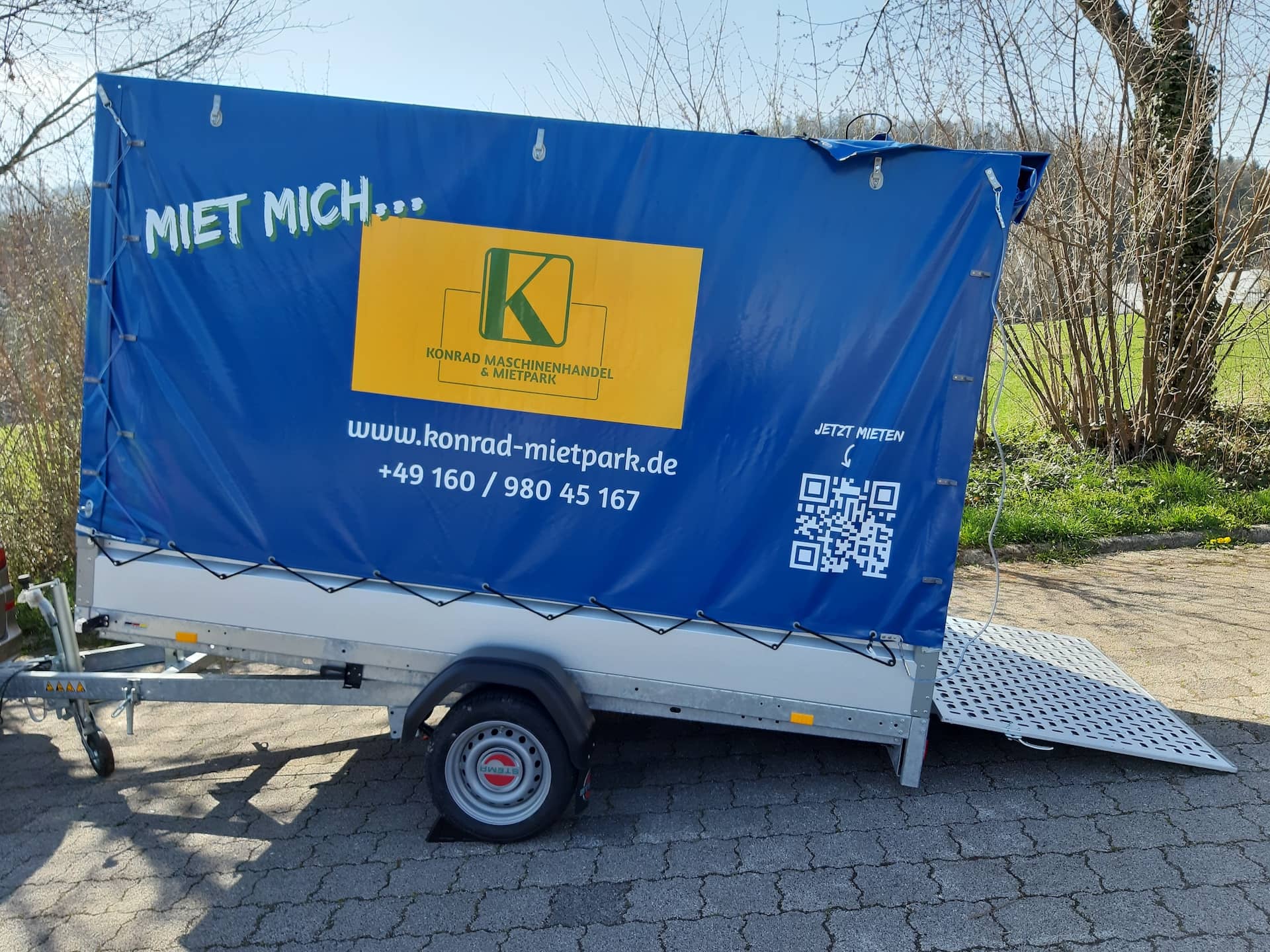 Stema Kippanhänger 1800 kg mit Hochspriegel und Plane – Konrad